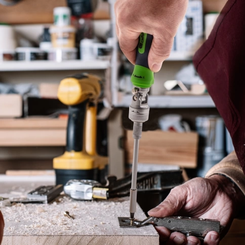 Отвертки риверсивные с набором бит 61 предмет CrV Сибртех фото 6