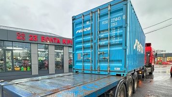 Прибытие новой партии крепежа